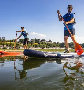 Paddles sur la Loire à Chaumont-sur-Loire, le château en arrière-plan